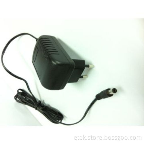6W Series Switching Power Adapter with US, EU, BS, AU Plug for Clipper, Cleaner Meet EN61558 EN60335